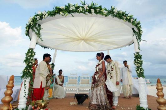 Wonderful Beach Wedding Pictures