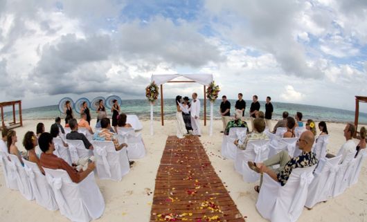 Wonderful Beach Wedding Pictures
