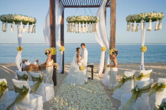 Wonderful Beach Wedding Pictures