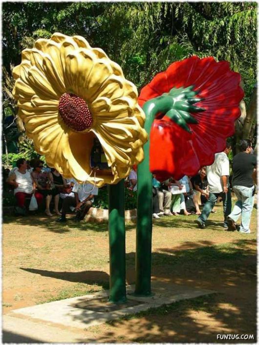 Most Amazing Telephone Booths In Brazil