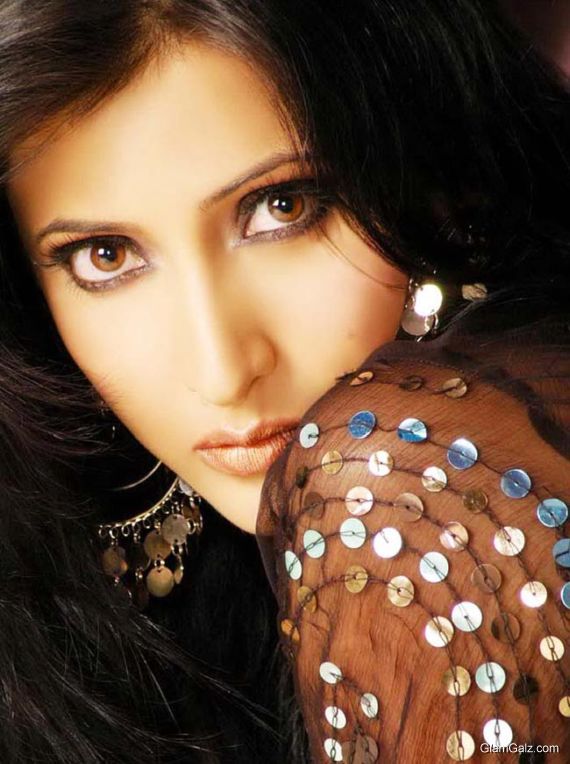 Glamourous Pooja Bharti Photoshoot