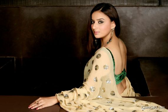 Glamourous Pooja Bharti Photoshoot