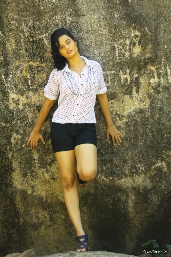 Tamil Actress Suja Varunee